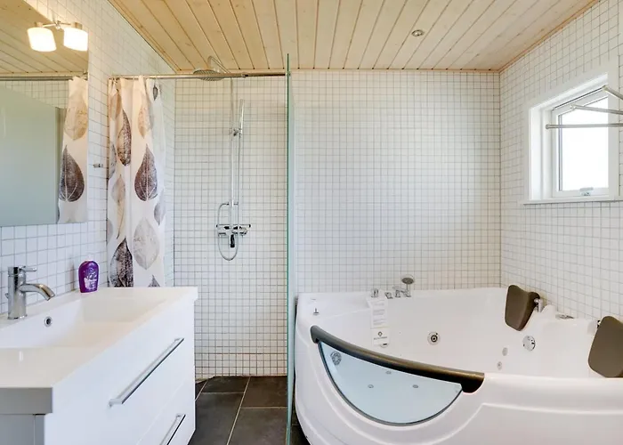 Maira - 150m From The Sea By Interhome Spodsbjerg