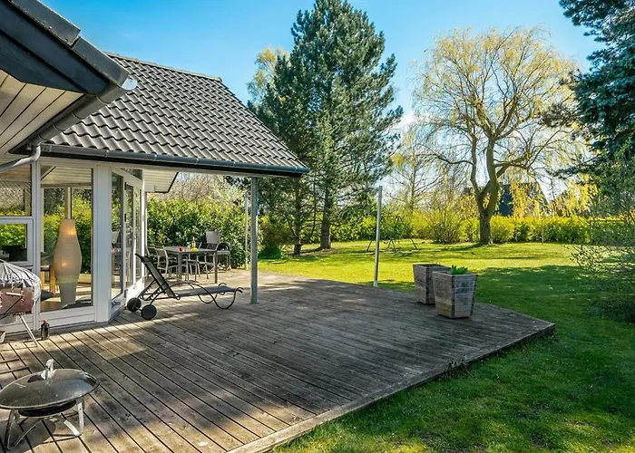 Maira - 150m From The Sea By Interhome